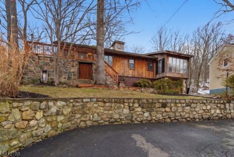 543 Lakeside Avenue Hopatcong NJ 07821