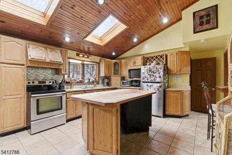 543 Lakeside Avenue Hopatcong NJ 07821