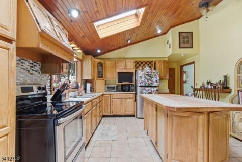 543 Lakeside Avenue Hopatcong NJ 07821