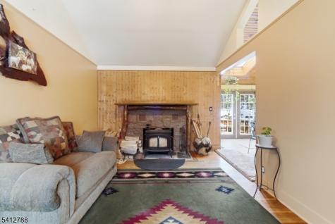 543 Lakeside Avenue Hopatcong NJ 07821