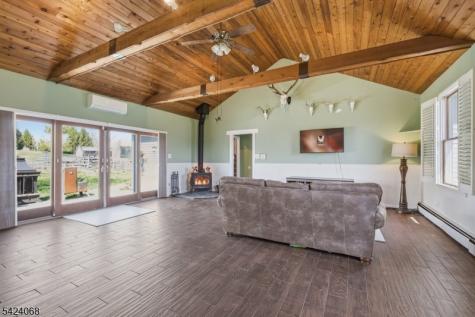 337 Johnsonburg Road Hope NJ 07825