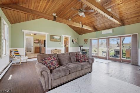 337 Johnsonburg Road Hope NJ 07825