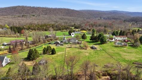 337 Johnsonburg Road Hope NJ 07825
