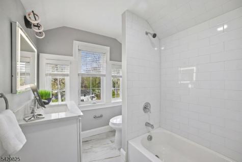152 Murray Hill Boulevard Berkeley Heights NJ 07974