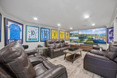 152 Murray Hill Boulevard Berkeley Heights NJ 07974