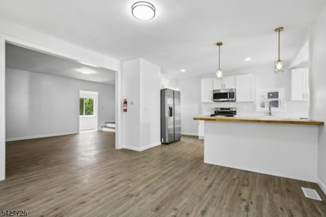 87 Edison Avenue Nutley NJ 07110