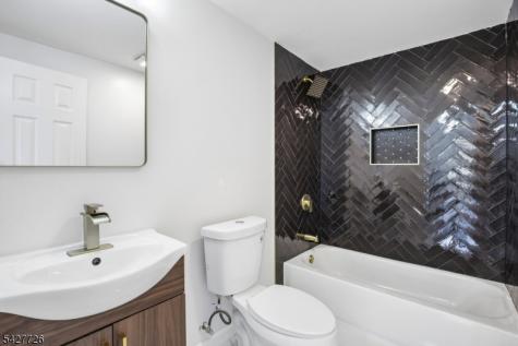87 Edison Avenue Nutley NJ 07110