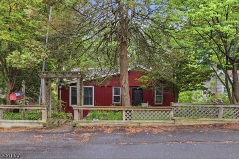 193 Monroe Trail Hopatcong NJ 07843