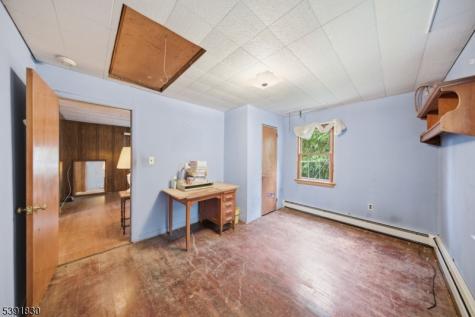 193 Monroe Trail Hopatcong NJ 07843