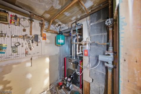 193 Monroe Trail Hopatcong NJ 07843