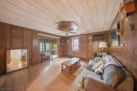 193 Monroe Trail Hopatcong NJ 07843