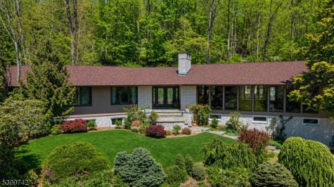 38 Farview Road Millburn NJ 07041