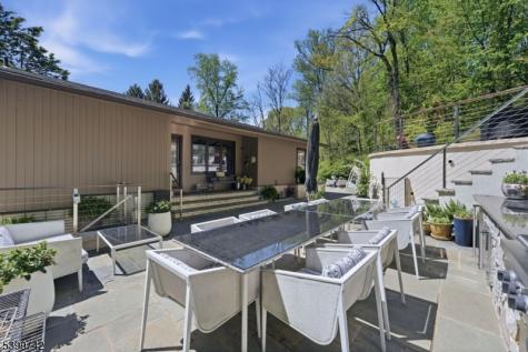 38 Farview Road Millburn NJ 07041