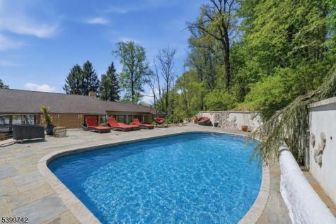 38 Farview Road Millburn NJ 07041