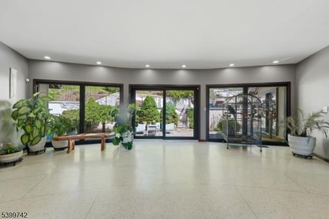 38 Farview Road Millburn NJ 07041