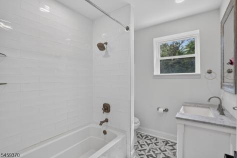 251 Hillside Avenue Springfield NJ 07081
