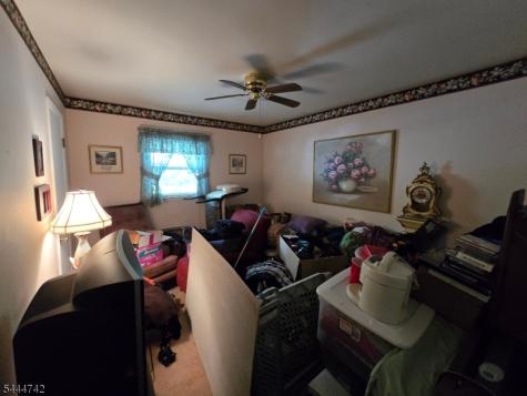 9 Marshall Trail Hopatcong NJ 07843