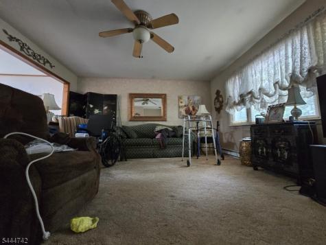 9 Marshall Trail Hopatcong NJ 07843