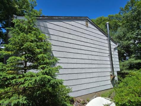 9 Marshall Trail Hopatcong NJ 07843