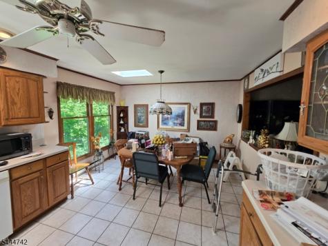 9 Marshall Trail Hopatcong NJ 07843