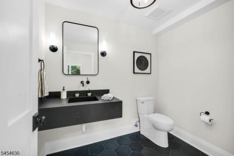180 Roundtop Road Bernardsville NJ 07924