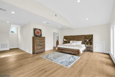 180 Roundtop Road Bernardsville NJ 07924