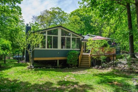 37 Green Road Sparta NJ 07871