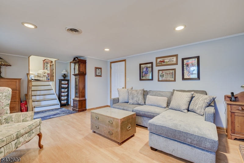 8 Adelphi Court Edison NJ 08837