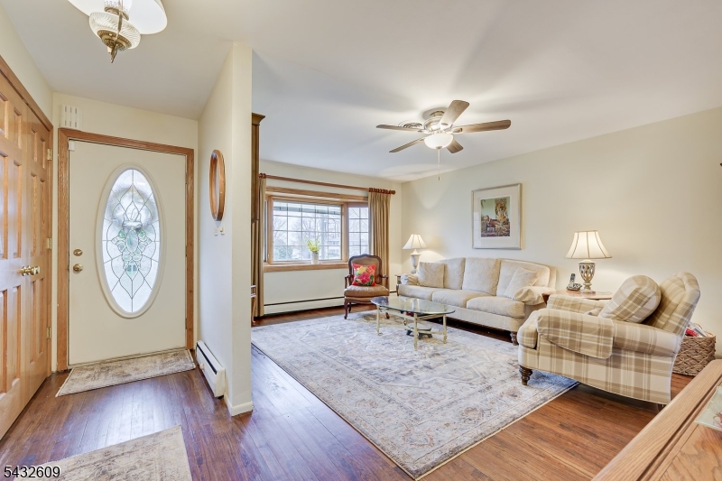 8 Adelphi Court Edison NJ 08837