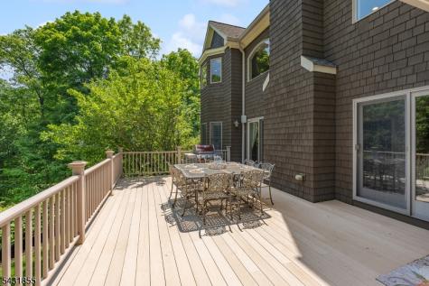 56 Pheasant Run Kinnelon NJ 07405
