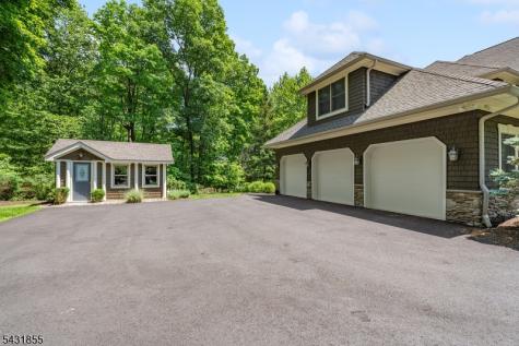 56 Pheasant Run Kinnelon NJ 07405