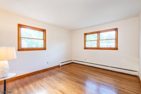 25 Robbins Avenue Berkeley Heights NJ 07922