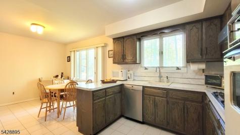 8 De Hart Road Parsippany-troy Hills NJ 07054