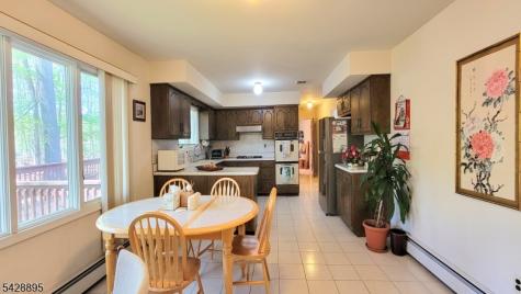 8 De Hart Road Parsippany-troy Hills NJ 07054