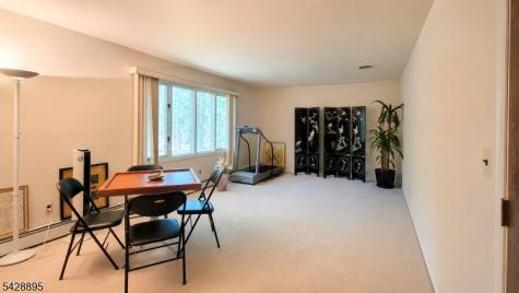 8 De Hart Road Parsippany-troy Hills NJ 07054