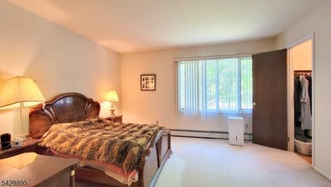 8 De Hart Road Parsippany-troy Hills NJ 07054