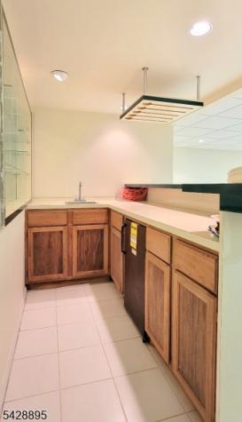 8 De Hart Road Parsippany-troy Hills NJ 07054