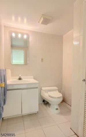 8 De Hart Road Parsippany-troy Hills NJ 07054