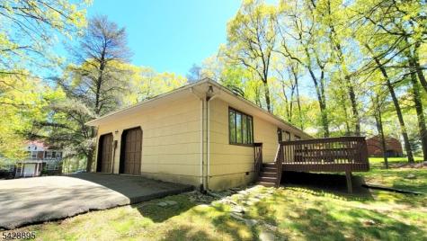 8 De Hart Road Parsippany-troy Hills NJ 07054