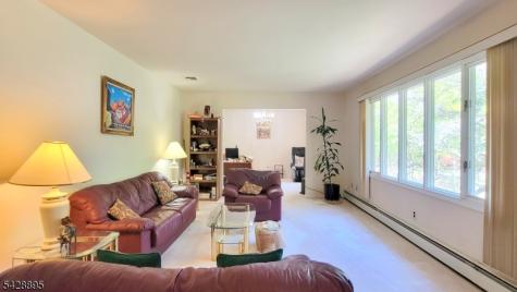 8 De Hart Road Parsippany-troy Hills NJ 07054