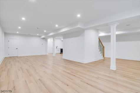 74 Hillside Avenue Livingston NJ 07039