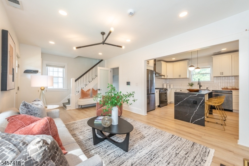 33 Waverly Terrace Bloomfield NJ 07003