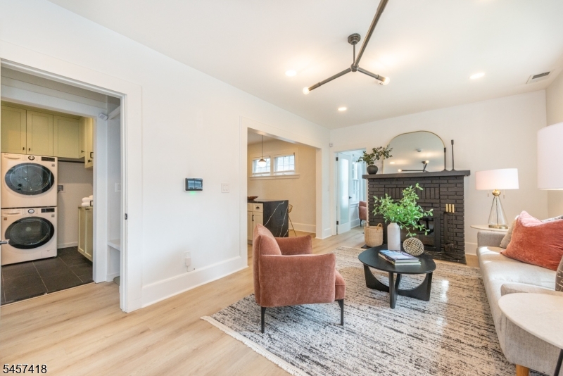 33 Waverly Terrace Bloomfield NJ 07003