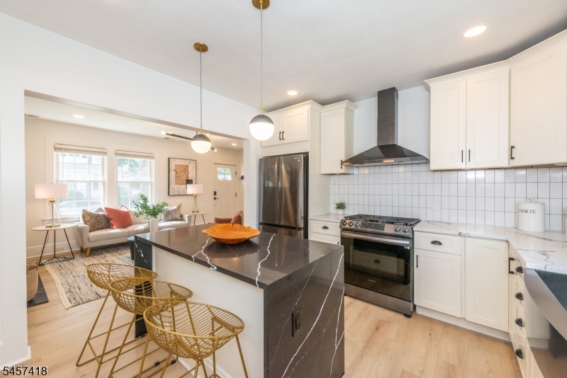 33 Waverly Terrace Bloomfield NJ 07003