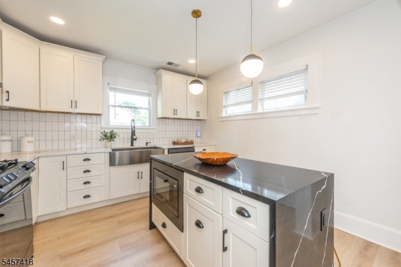 33 Waverly Terrace Bloomfield NJ 07003