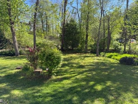 23 Lavina Trail Jefferson NJ 07438