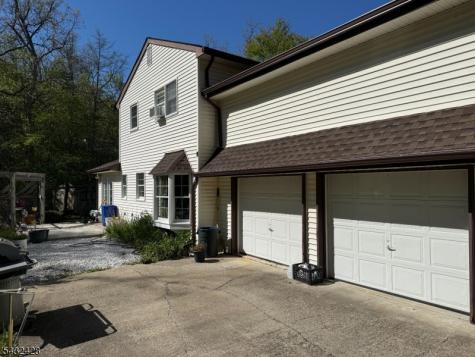 23 Lavina Trail Jefferson NJ 07438