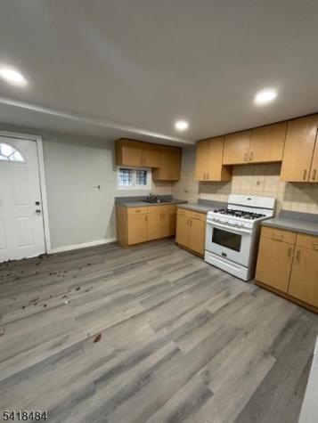 10 Mary Street Paterson NJ 07503