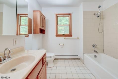 27 Cleveland Terrace West Orange NJ 07052