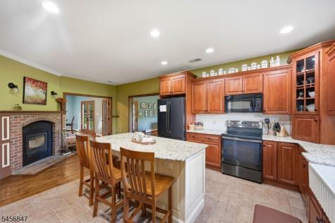 508 Maple Lane Allamuchy NJ 07821